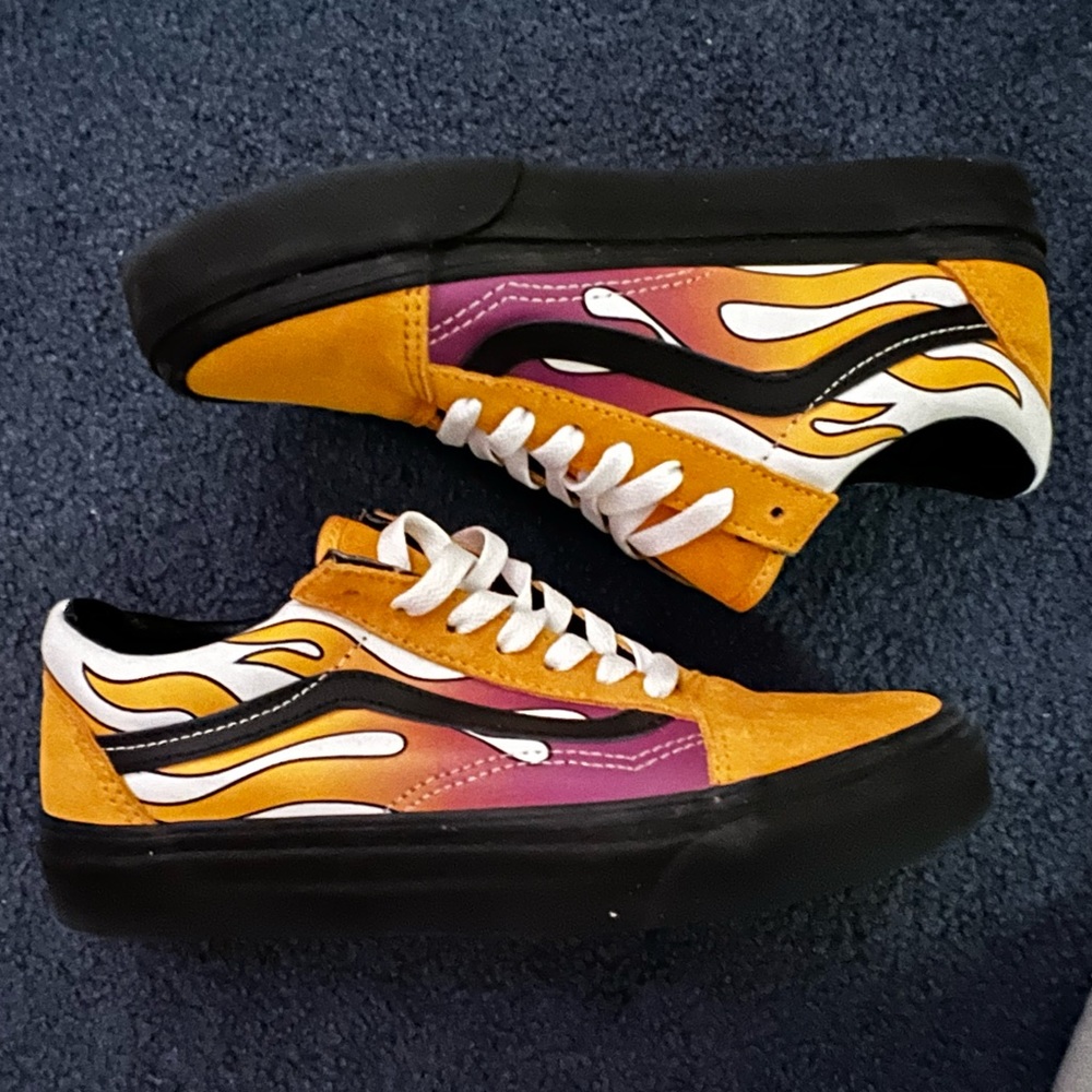 Lightly Used Vans Old Skool Purple Flame Womens 6.5 Mens 5